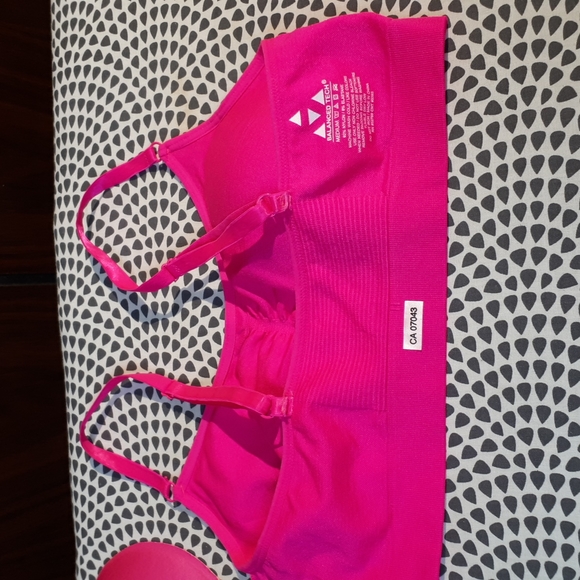 4for$30 size M Balanced Tech Seamless Performance Sport Bra - Picture 7 of 8